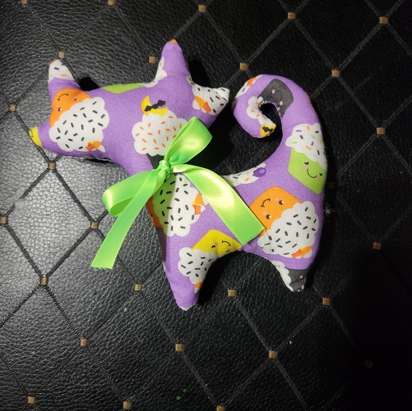 Halloween stuff cats - Picture 5 of 7